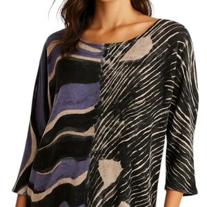 NIC+ZOE Linen Blend Artsy Abstract Brushstroke Pattern Scoop neck shirt